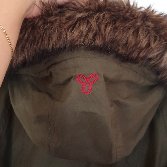 Aritzia TNA RARE Women's Winter Parka - Picture 8 of 8